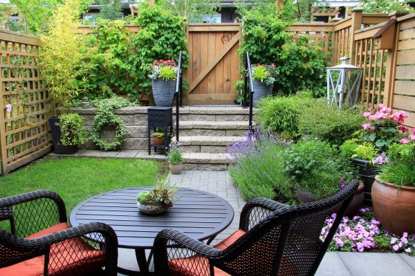 Small Yard Landscaping in South Jordan